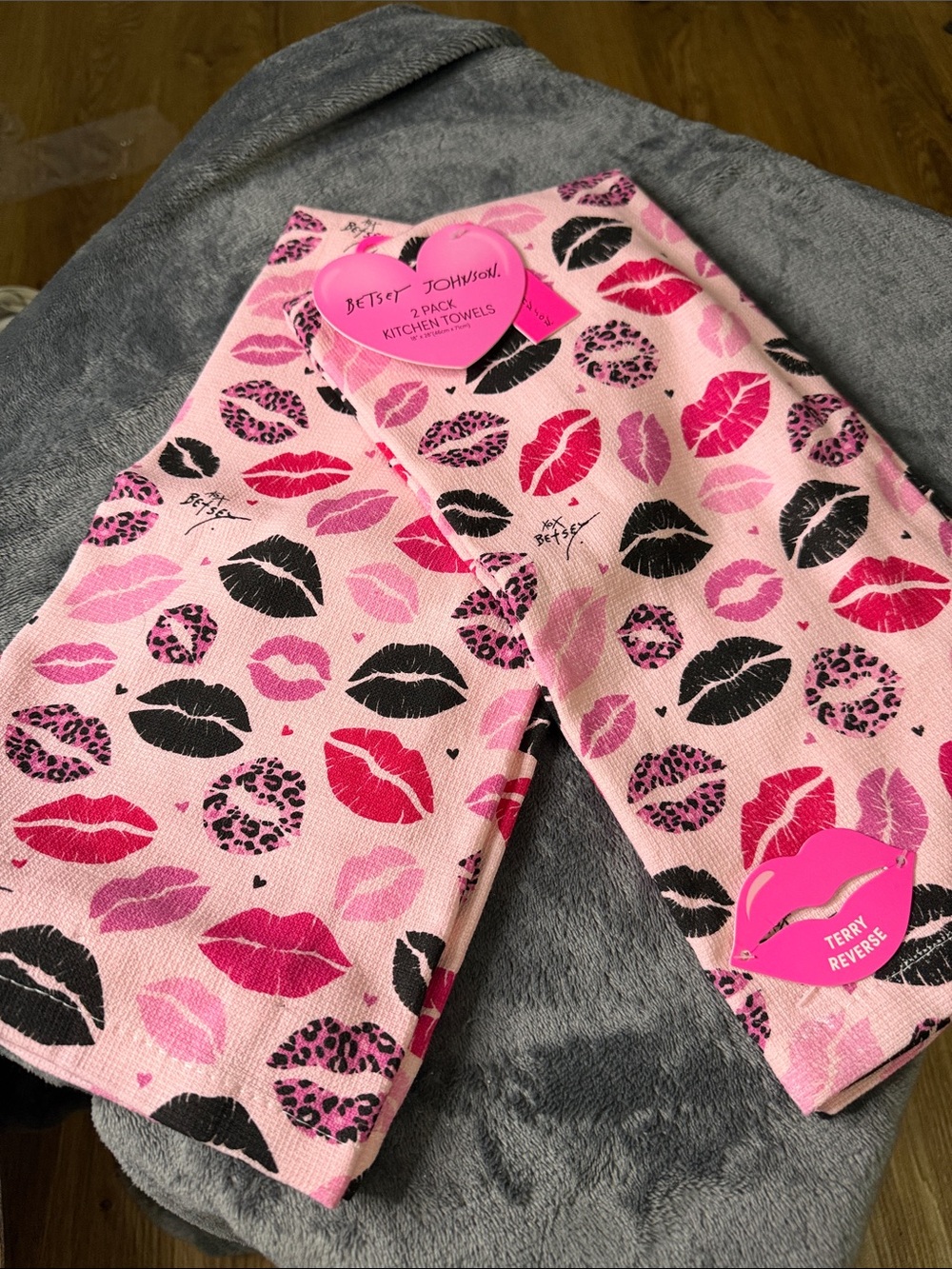 Betsey Johnson Pink Lip Print Kitchen Towels - 2 Pack